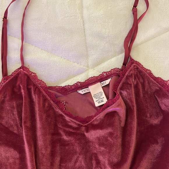 Victoria’s Secret slip dress velvet with lace details, burgundy, size small - Picture 2 of 2
